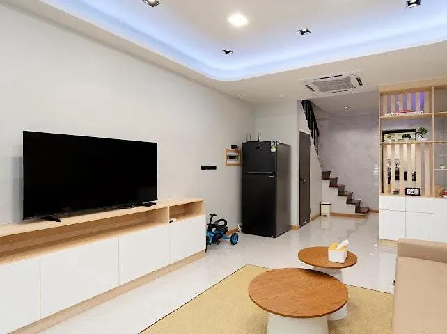 Elegant 3br Townhouse Near Siam & Bts 6 Guests Apartment *