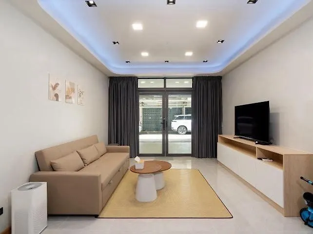 Elegant 3br Townhouse Near Siam & Bts 6 Guests Apartment