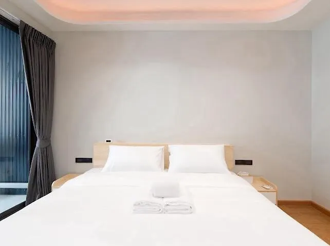 Elegant 3br Townhouse Near Siam & Bts 6 Guests Apartment