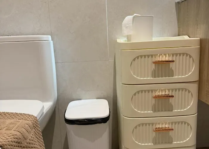 Elegant 3br Townhouse Near Siam & Bts 6 Guests Bangkok