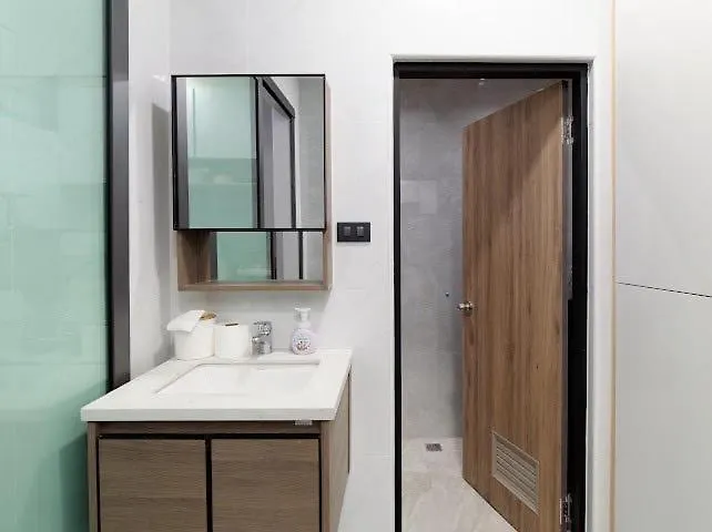 Elegant 3br Townhouse Near Siam & Bts 6 Guests Apartment Bangkok